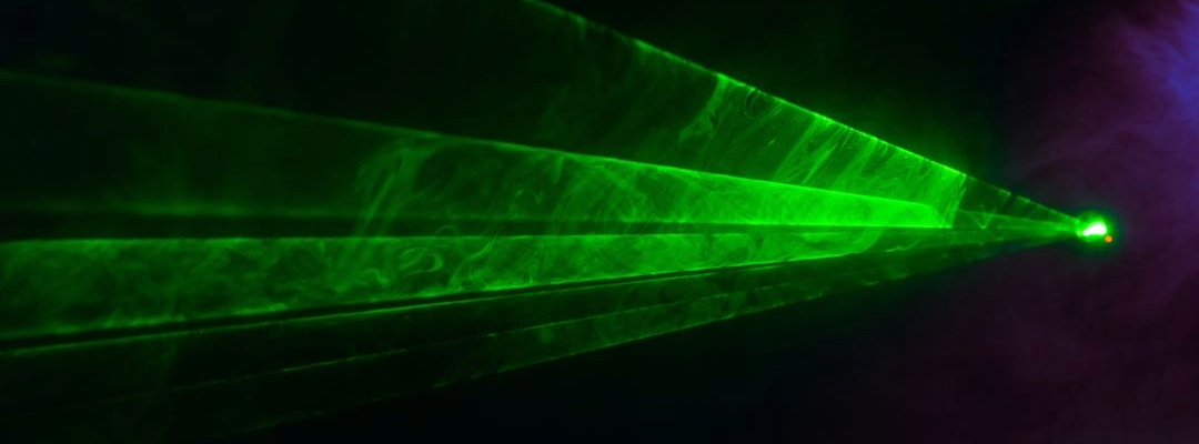 Using green wavelength low-level laser technology