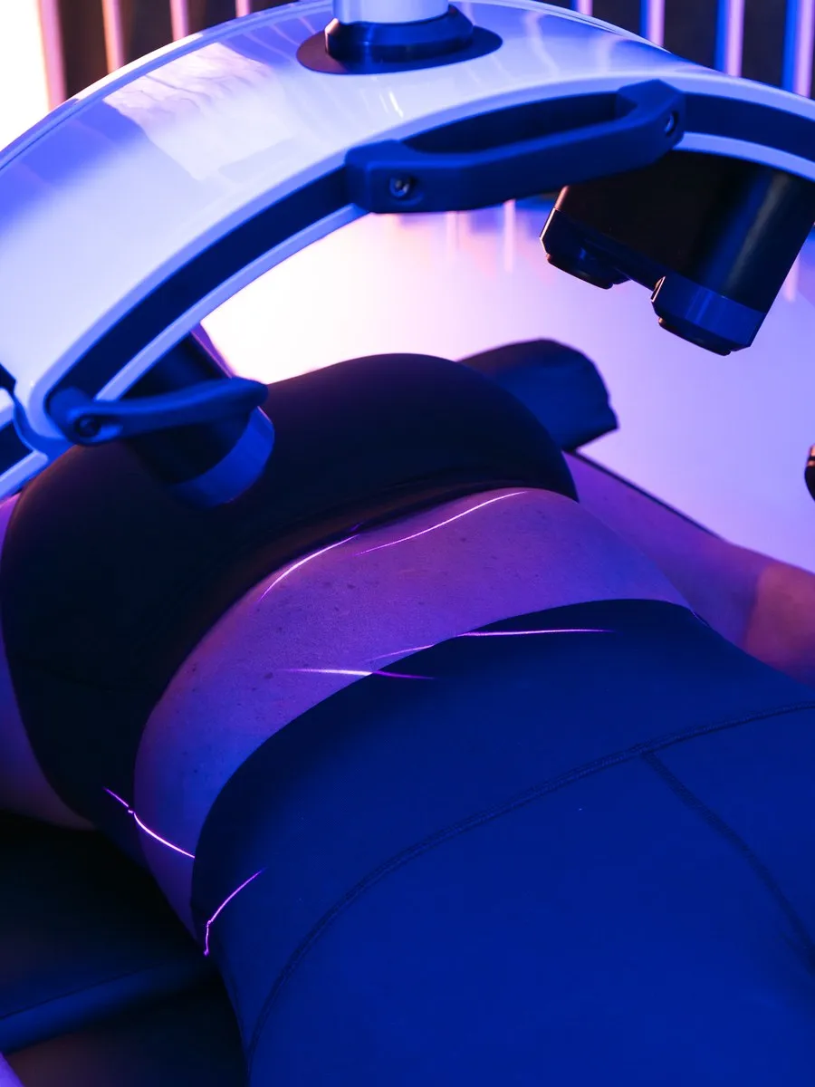 A Zerona VZ8 session in a treatment room